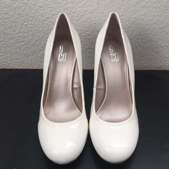 Nine & Co. White Heels size 10m - Picture 2 of 8